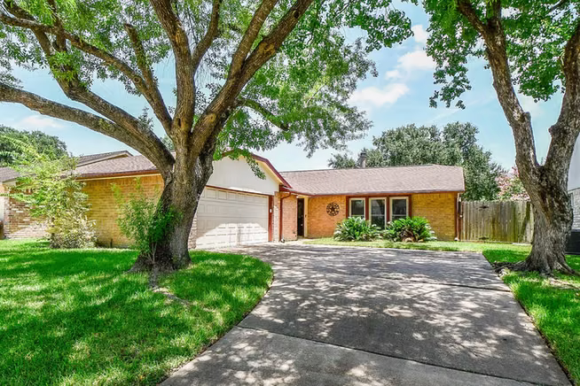 Photo 2 of 7242 Skylight Lane, Houston, TX