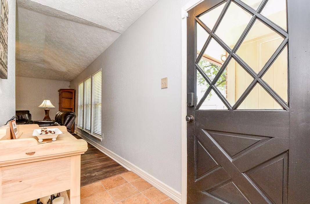 Photo 3 of 7242 Skylight Lane, Houston, TX