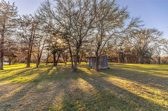 Photo 2 of 125 Forrest Lane, Brenham, TX