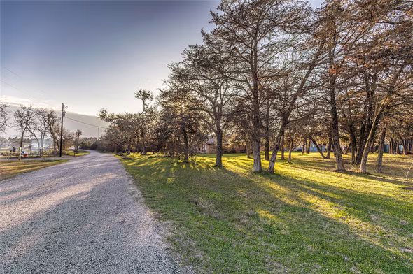 Photo 3 of 125 Forrest Lane, Brenham, TX