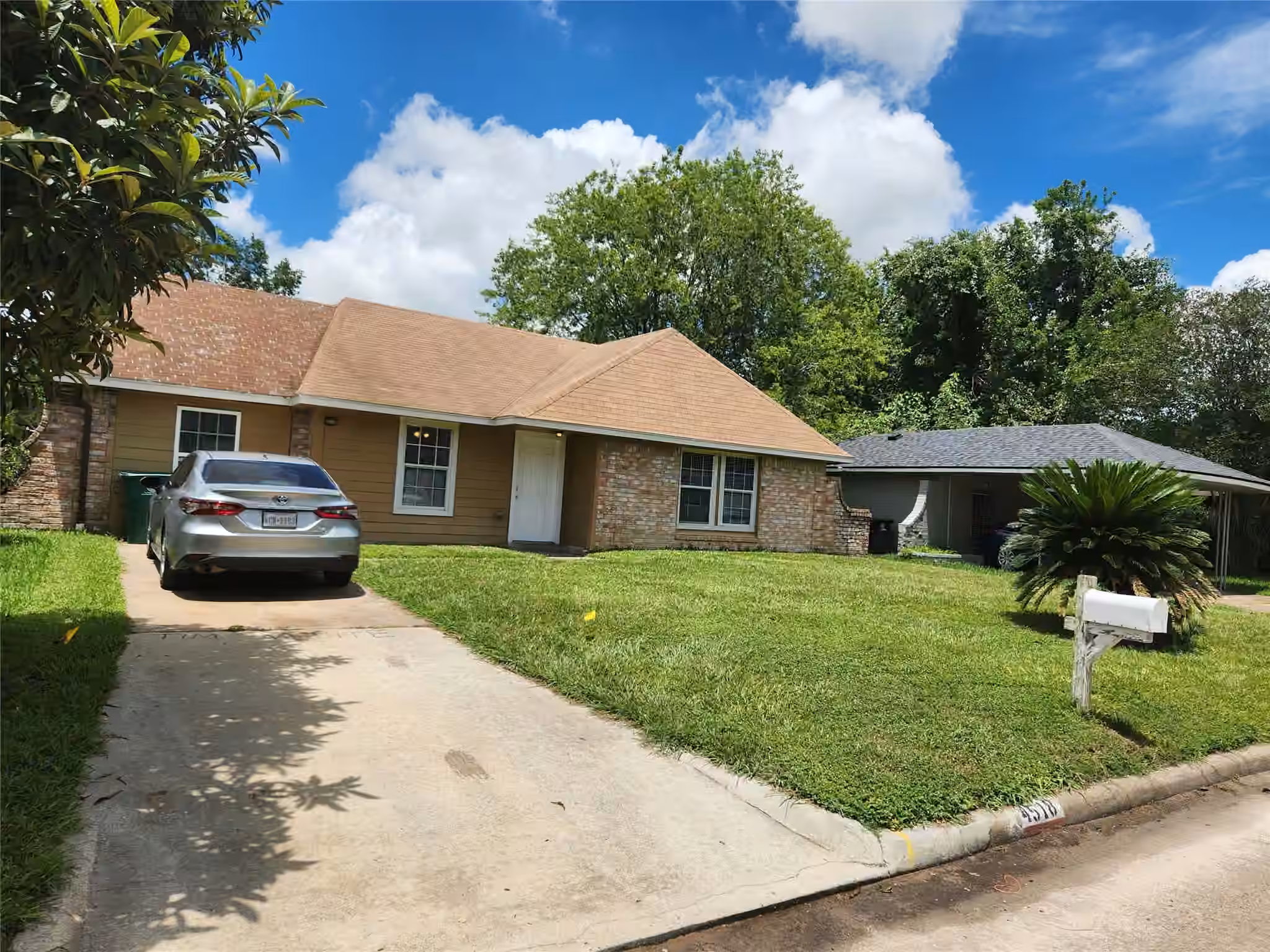 Photo of 4518 Oak Shadows Drive, Houston, TX 77091