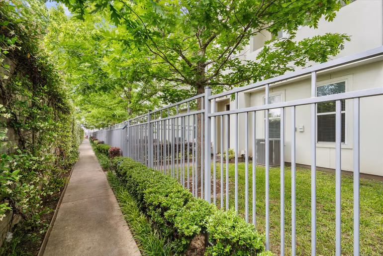 Photo 6 of 3115 Leeland Street, Houston, TX