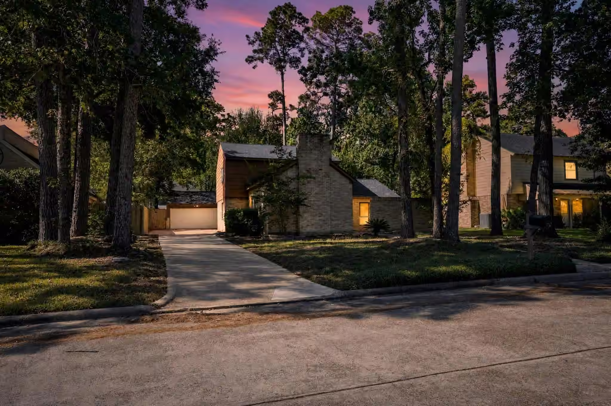 Photo 2 of 2038 Parkdale Drive, Houston, TX