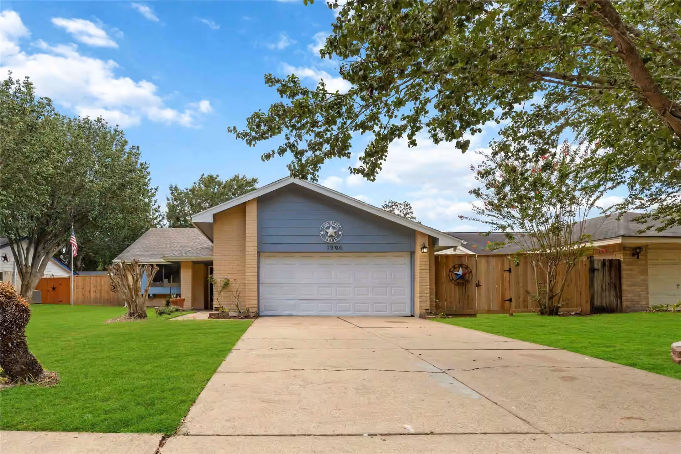 Photo 2 of 7906 El Capitan Drive, Houston, TX