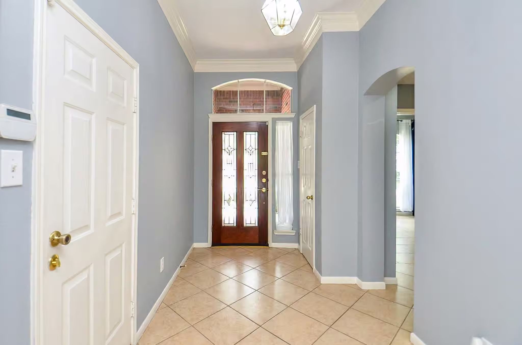 Photo 4 of 4222 Lakeshore Forest Drive, Missouri City, TX