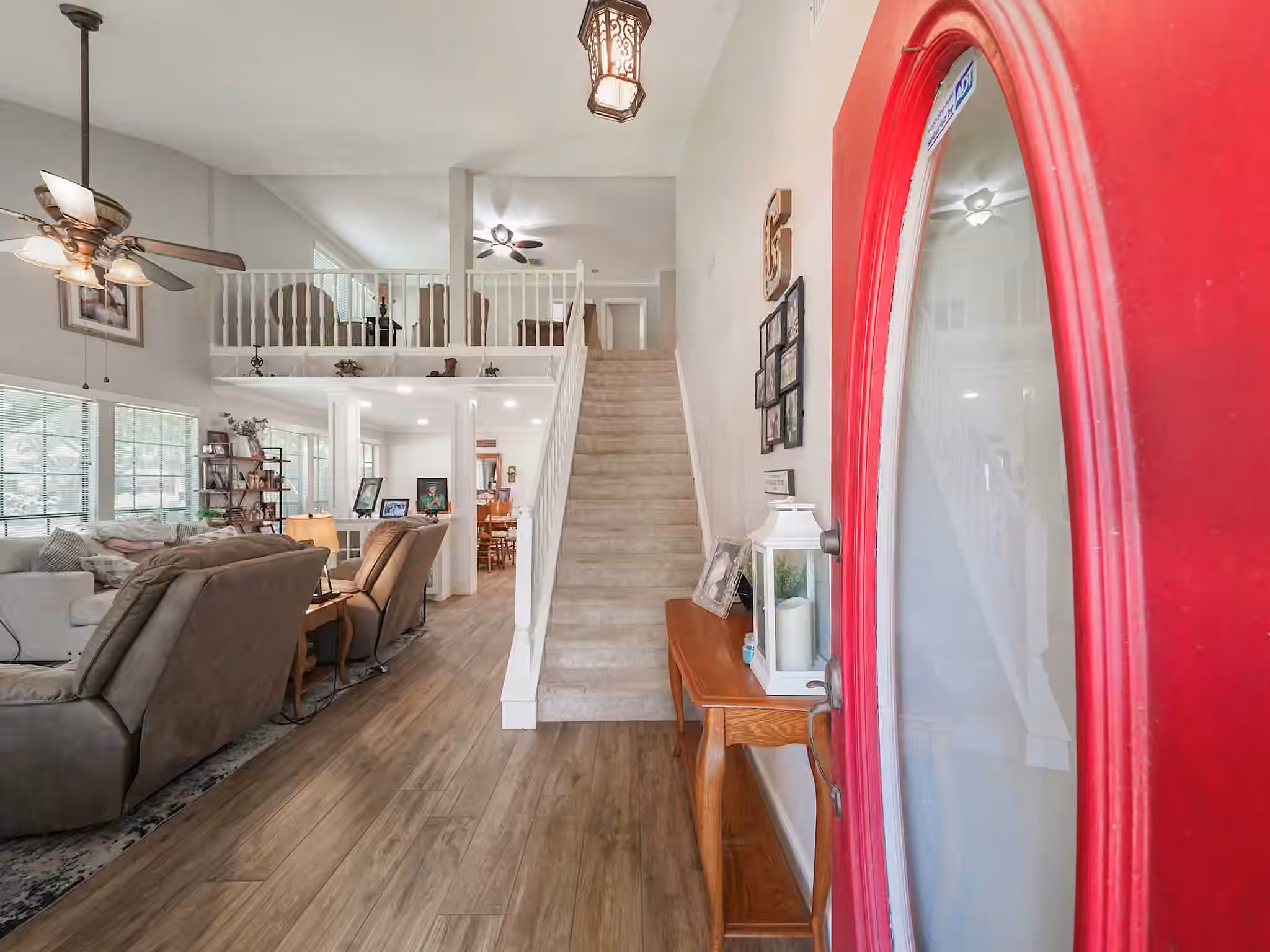 Photo 3 of 8010 Pinyon Creek Court, Houston, TX