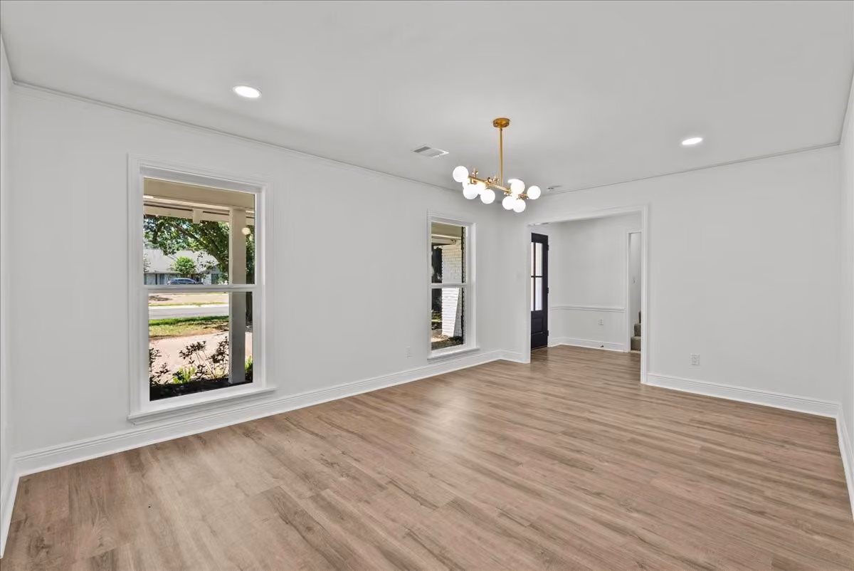 Photo 4 of 8011 Richmond Avenue, Houston, TX