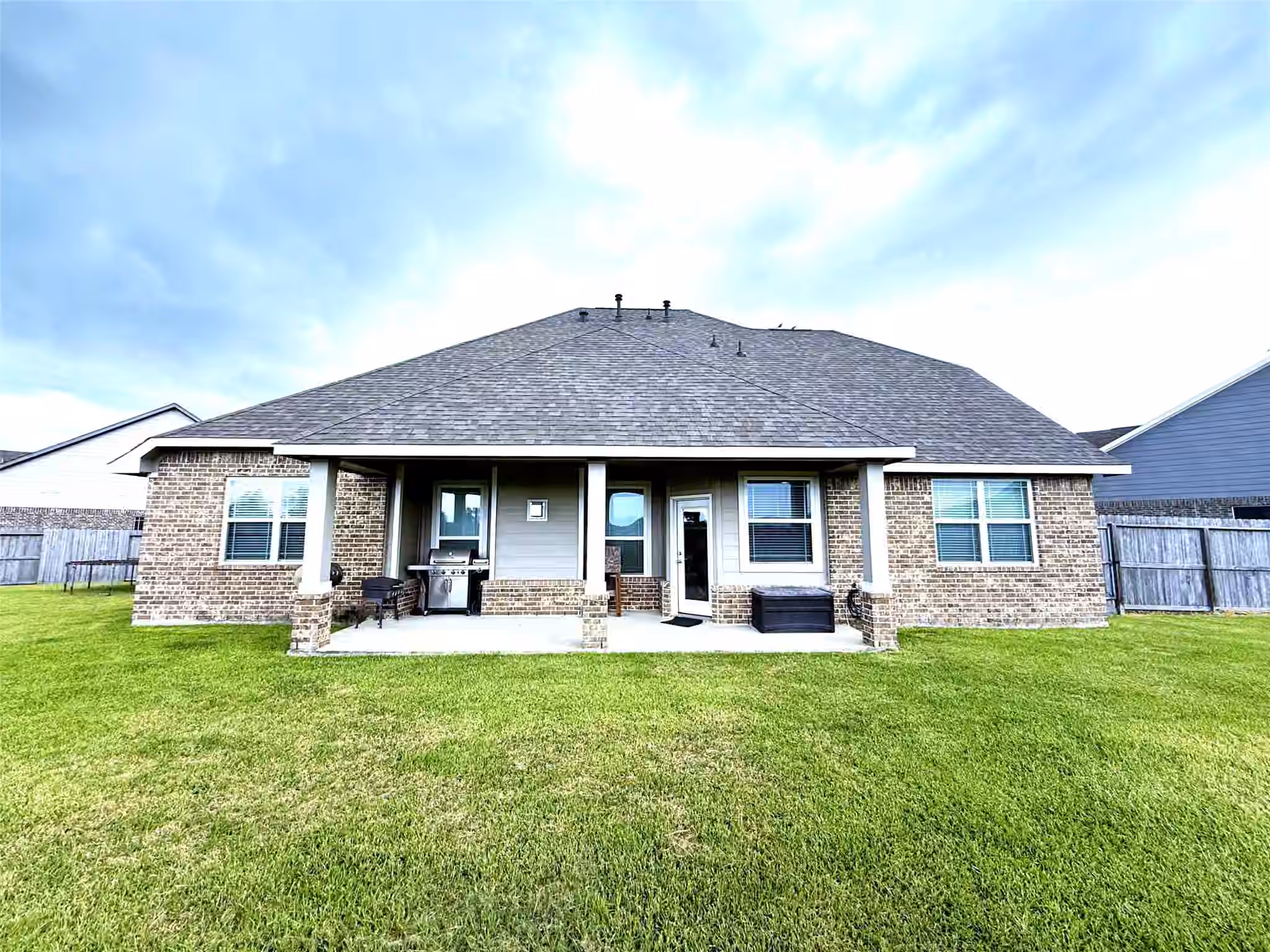 Photo 4 of 11922 Mulberry Drive, Mont Belvieu, TX