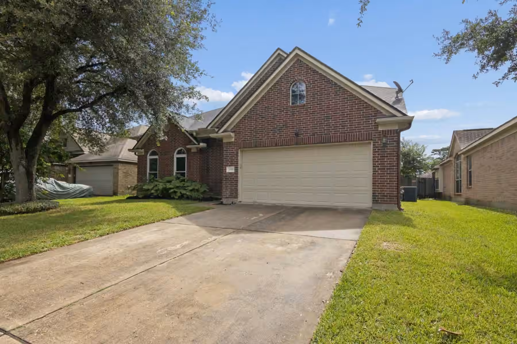 Photo 3 of 20518 Jasmine Leaf Trail, Humble, TX