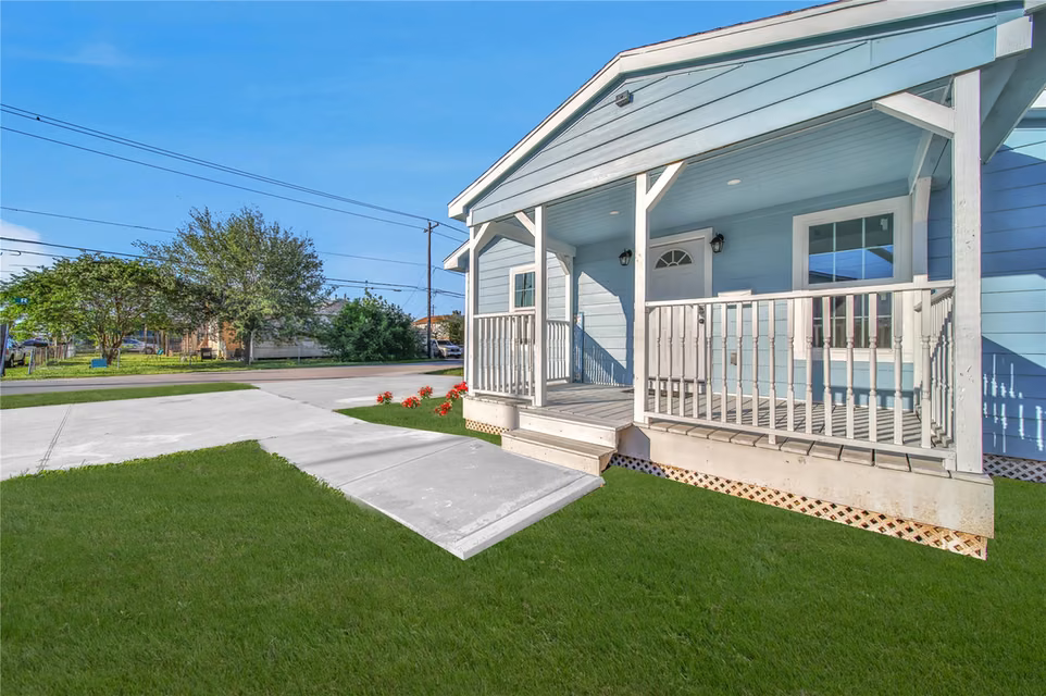 Photo of 2221 Grover Avenue, Galveston, TX