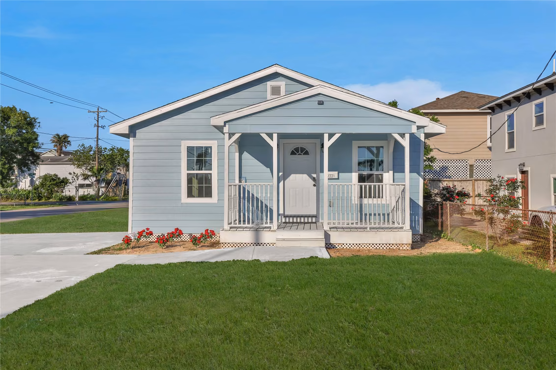 Photo 6 of 2221 Grover Avenue, Galveston, TX