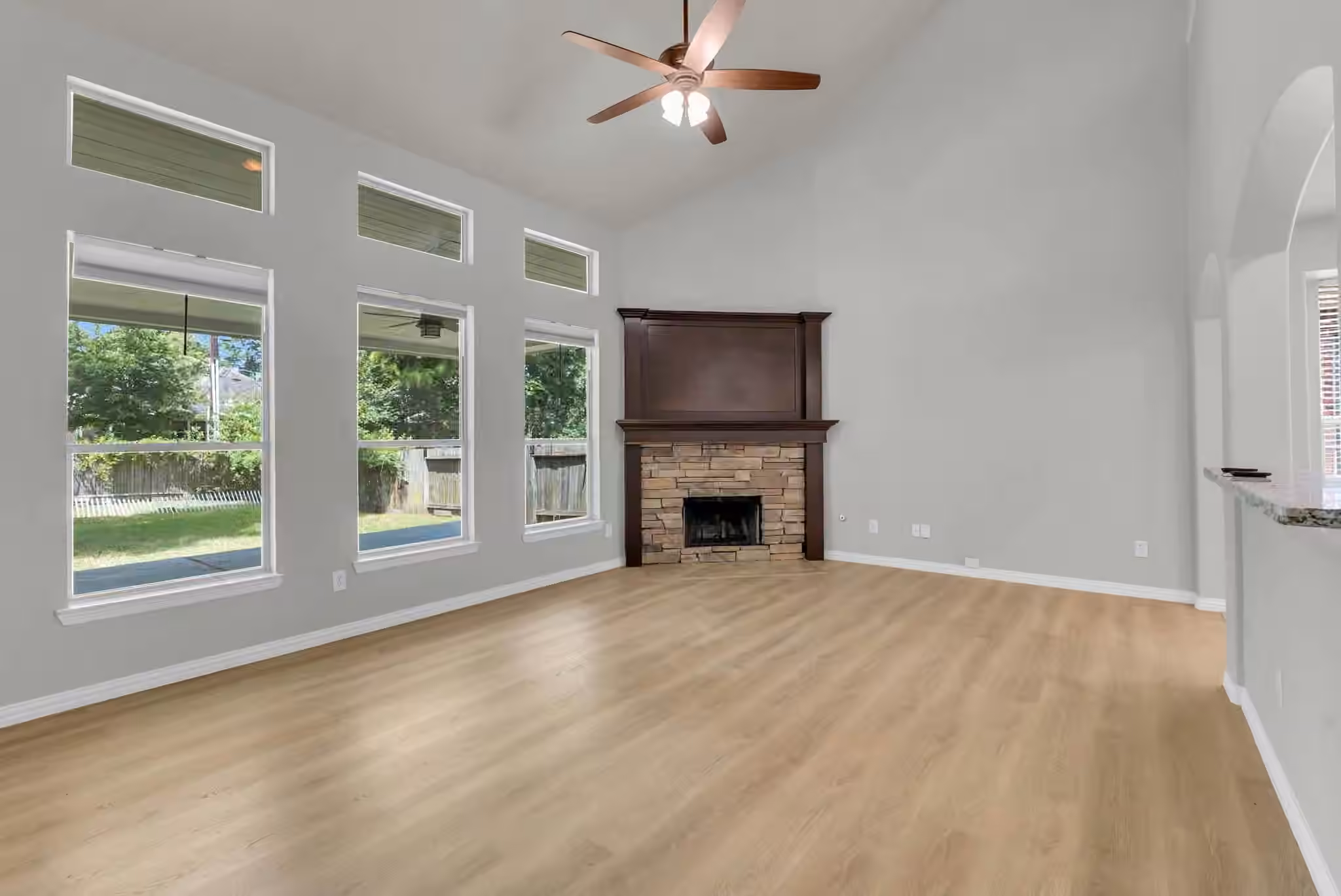 Photo 7 of 28619 Hidden Cove Drive, Magnolia, TX