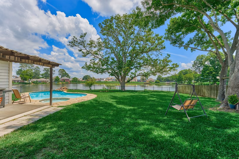 Photo 2 of 438 Lazy Lane, Montgomery, TX