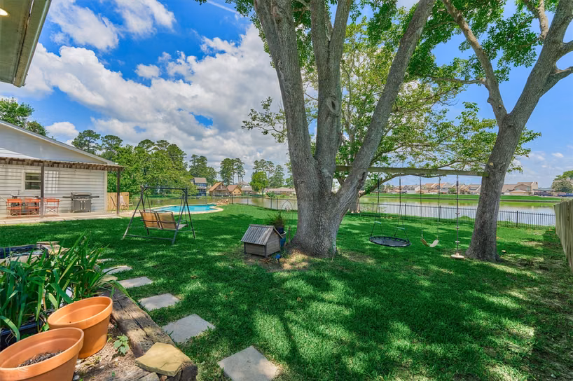 Photo 6 of 438 Lazy Lane, Montgomery, TX