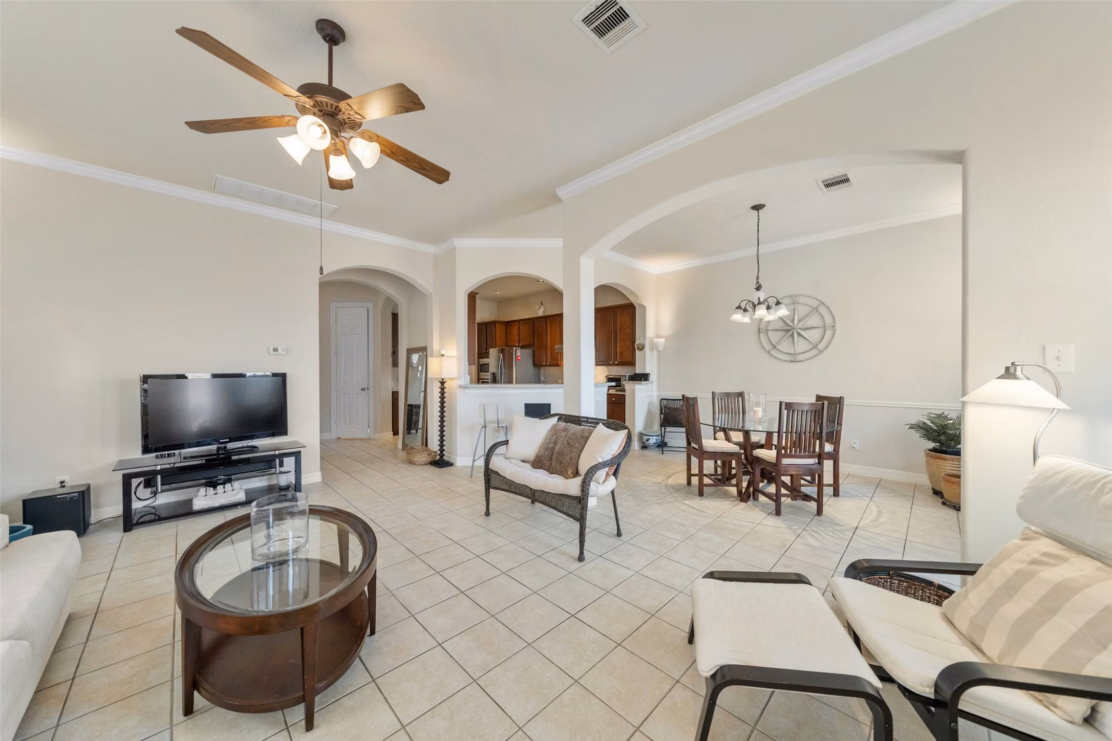 Photo 3 of 10610 Wallingford Place, Houston, TX