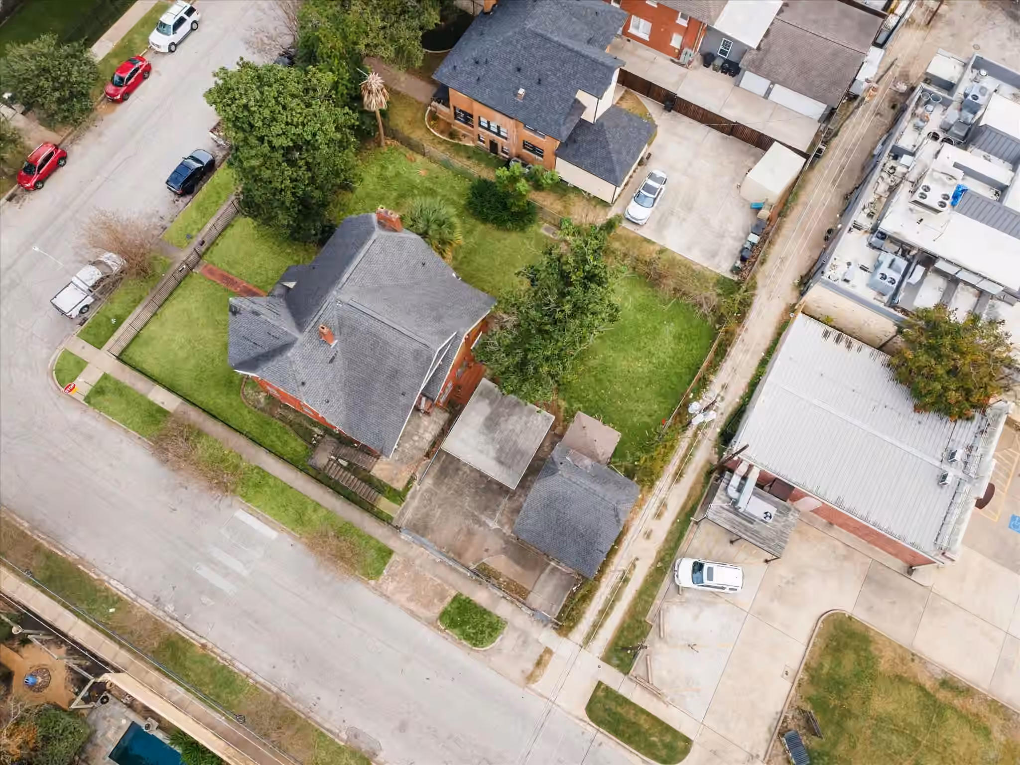 Photo 2 of 614 Avondale Street, Houston, TX