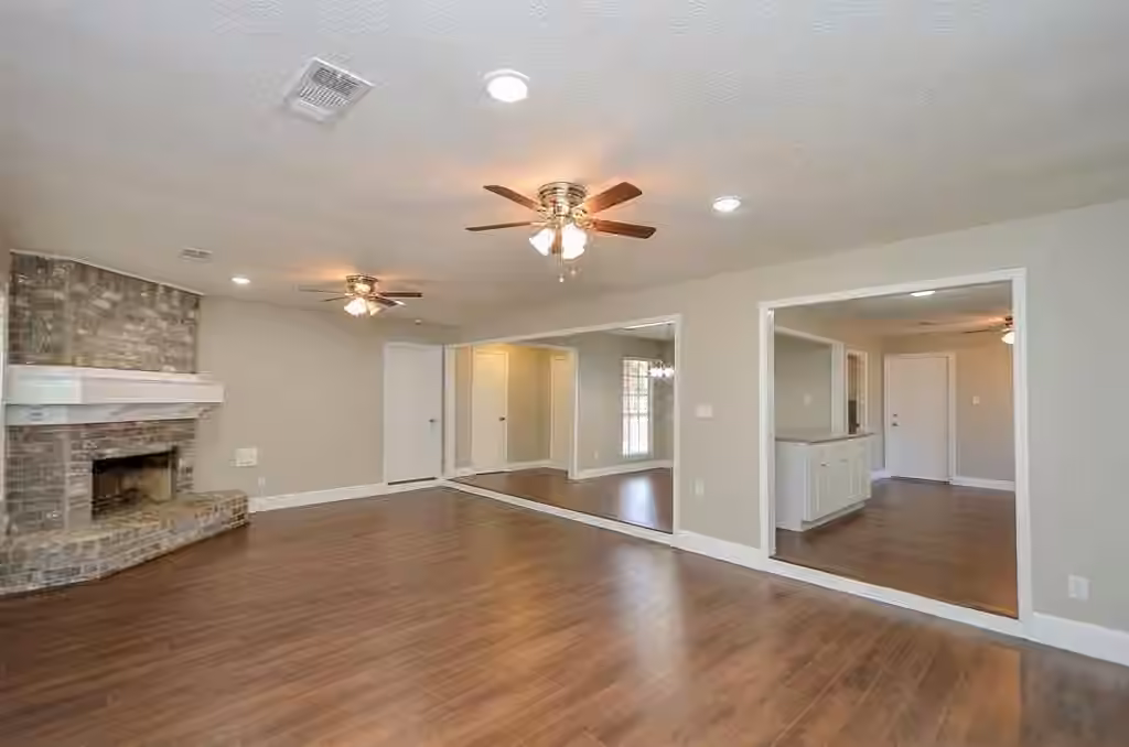Photo 4 of 13326 Pantano Drive, Houston, TX