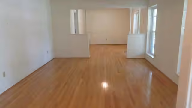 Photo 5 of 831 Baronridge Drive, Seabrook, TX