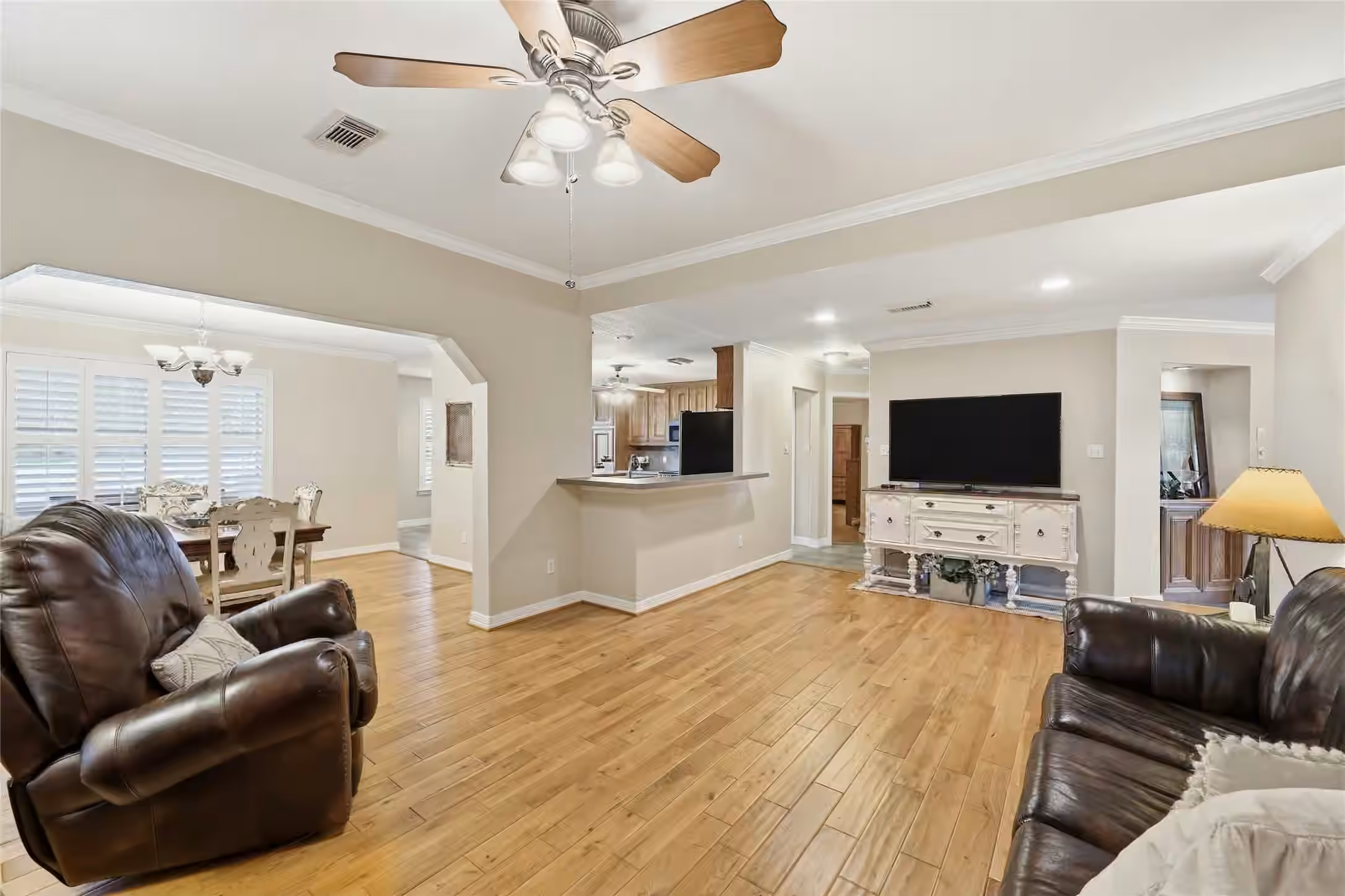 Photo 5 of 16210 Bluebird Street, Santa Fe, TX