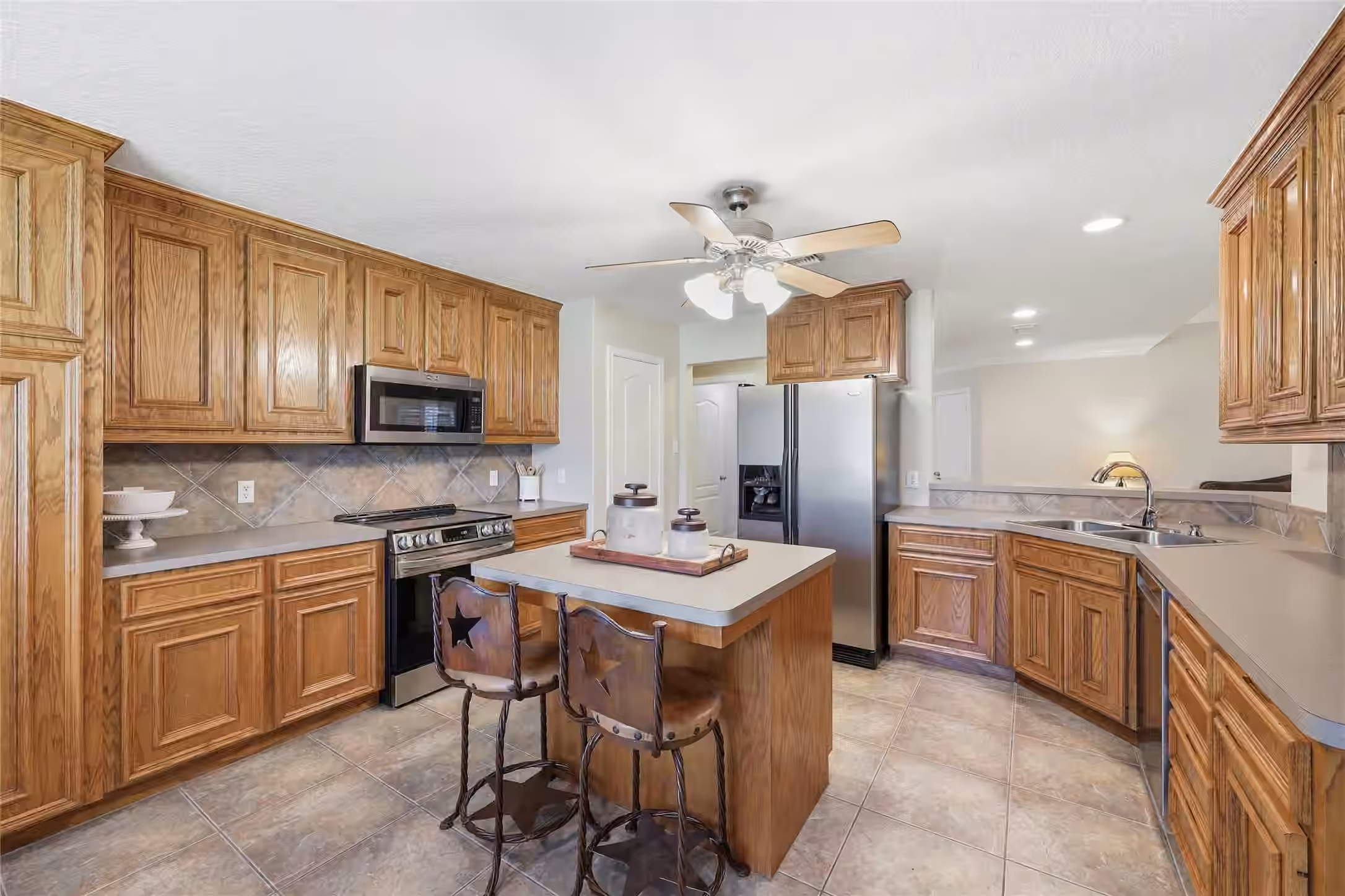 Photo 6 of 16210 Bluebird Street, Santa Fe, TX
