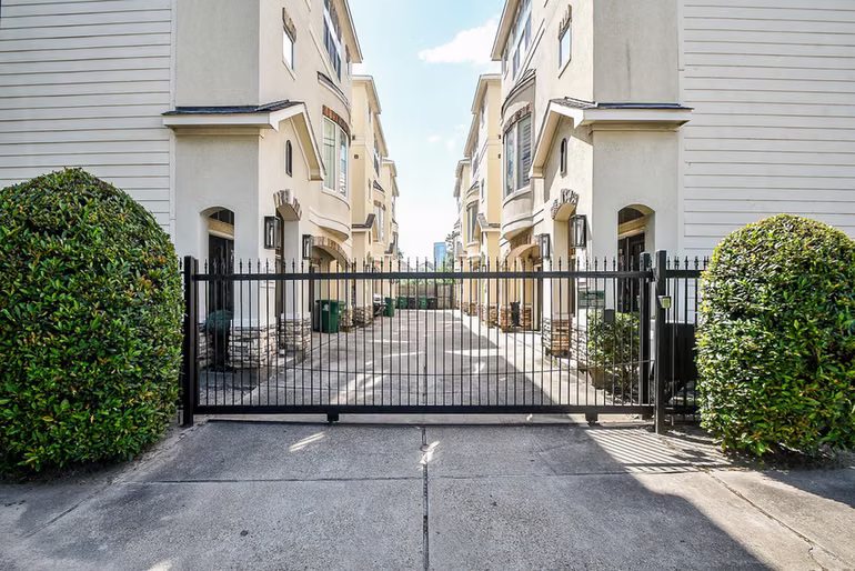 Photo of 3322 Chenevert Street, Houston, TX