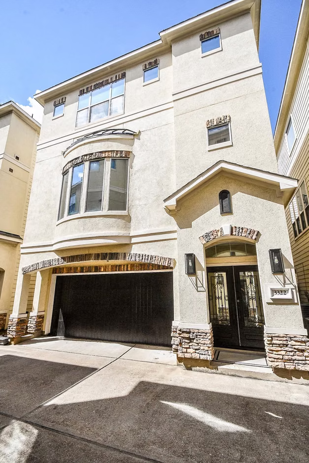 Photo 4 of 3322 Chenevert Street, Houston, TX