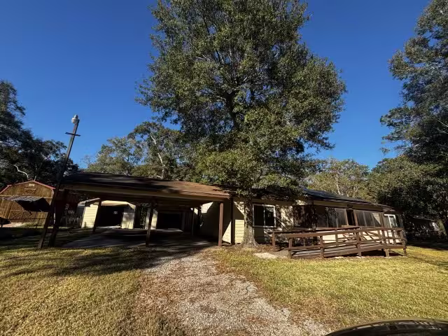 Photo of 114 County Road 4266, Dayton, TX