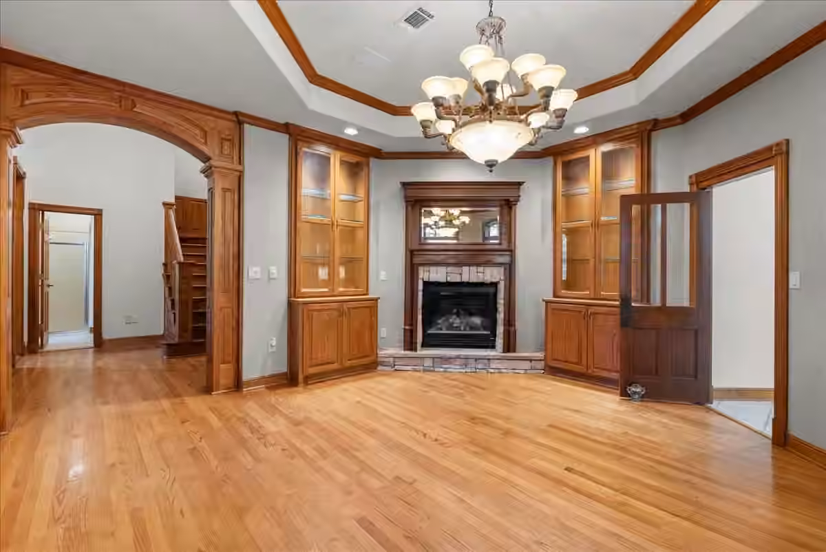 Photo 4 of 7306 Live Oak Circle, Alvin, TX