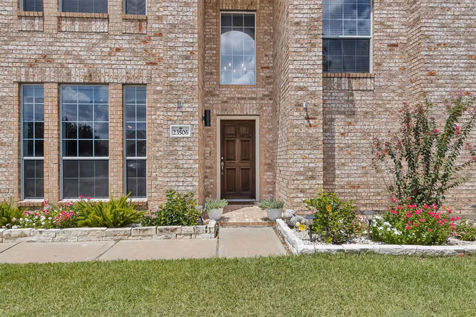 Photo 4 of 23506 Seven Coves Court, Richmond, TX
