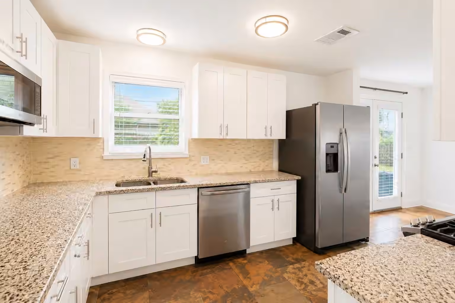 Photo 7 of 4907 Imperial Street, Bellaire, TX