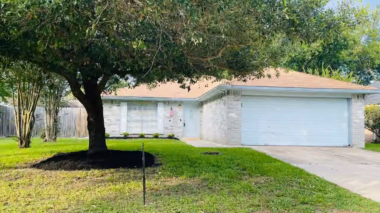 Photo of 10070 Green Valley Lane, Houston, TX 77064