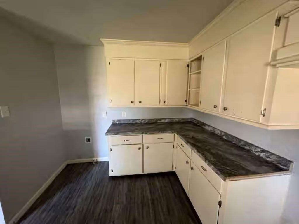 Photo 6 of 1301 Truman Street, Cleveland, TX