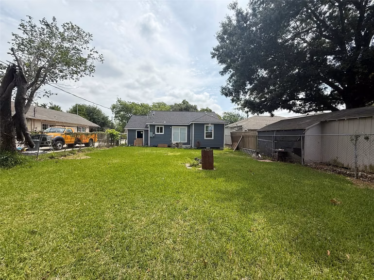 Photo 3 of 342 Hoffman Street, Houston, TX