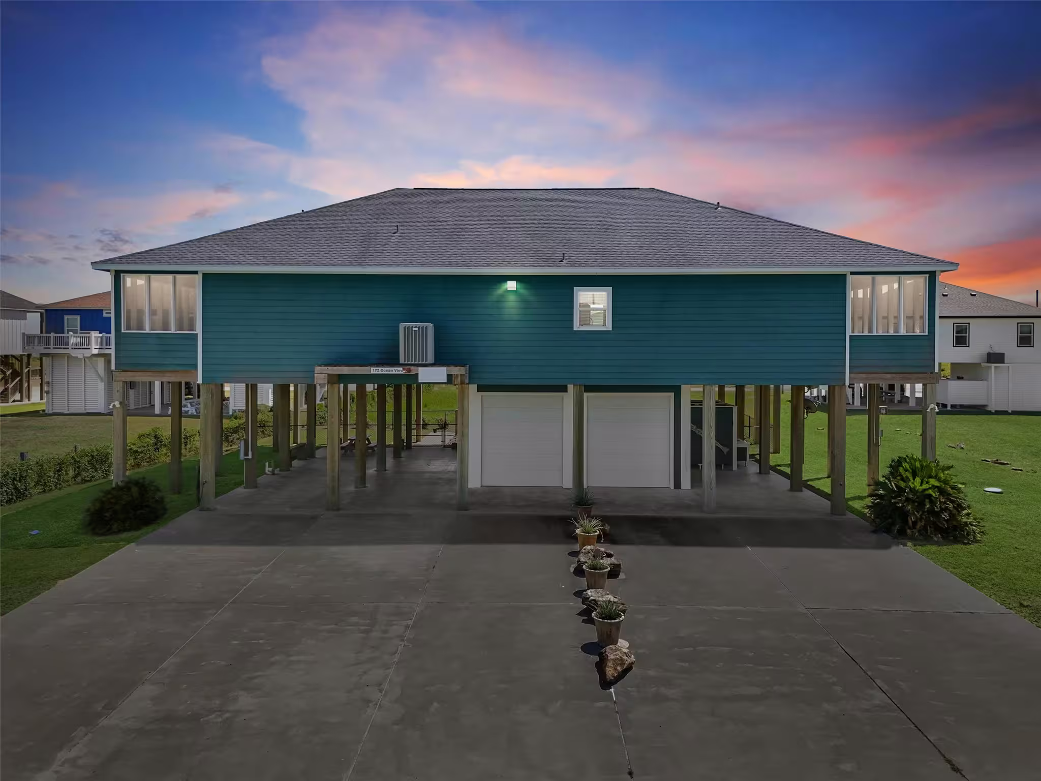 Photo of 172 Ocean View Drive Drive, Crystal Beach, TX
