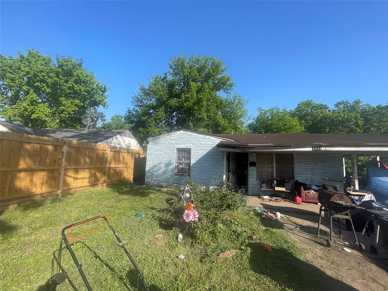 Photo 2 of 4854 Clover Street, Houston, TX