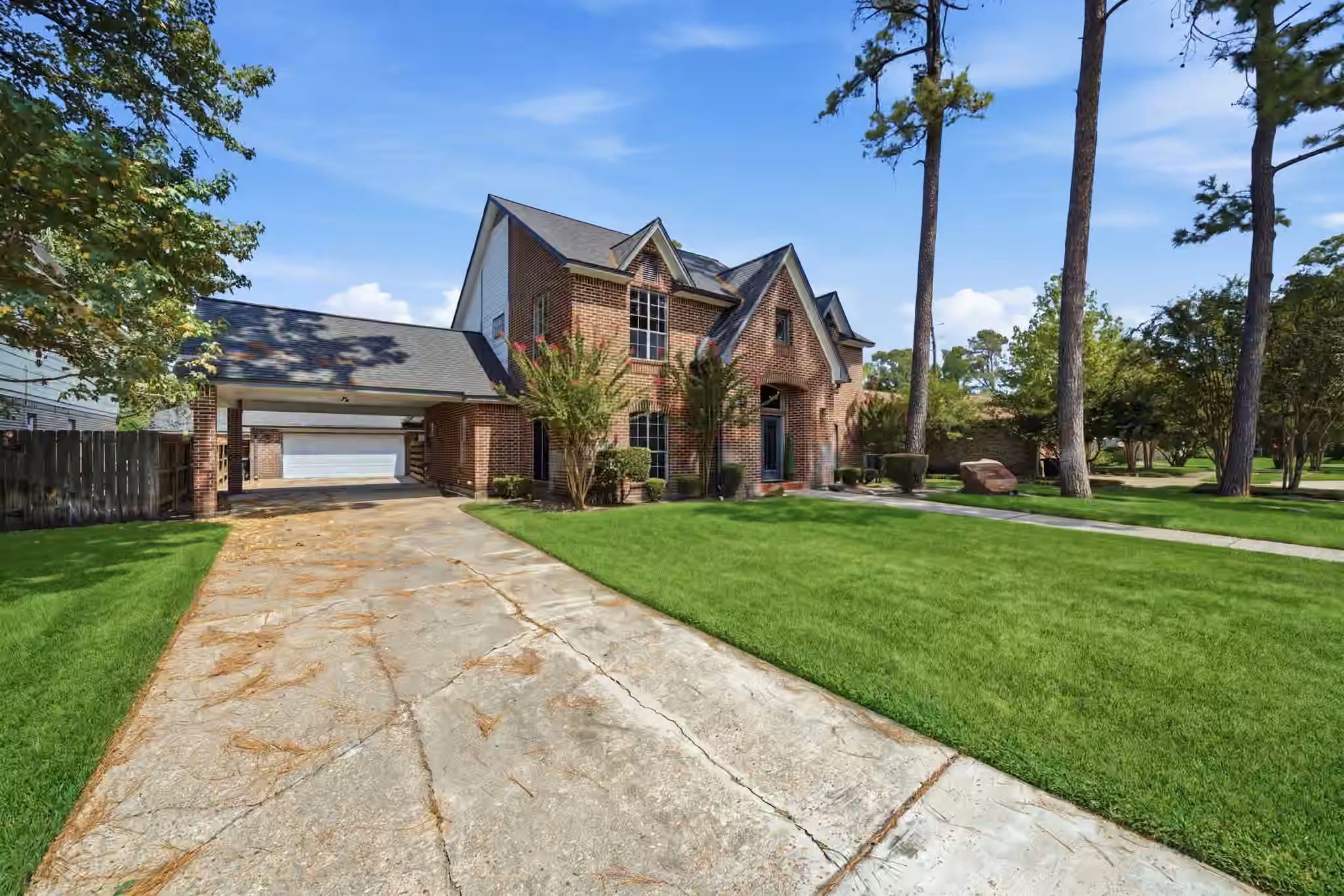 Photo 2 of 6710 Blue Hills Road, Houston, TX