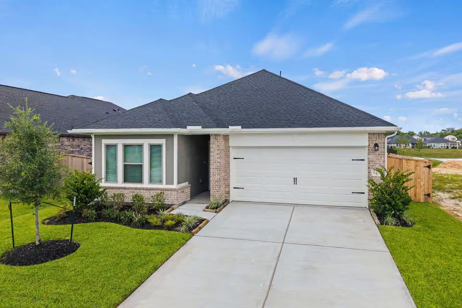 Photo 2 of 19051 Cetara Villa Drive, Hockley, TX