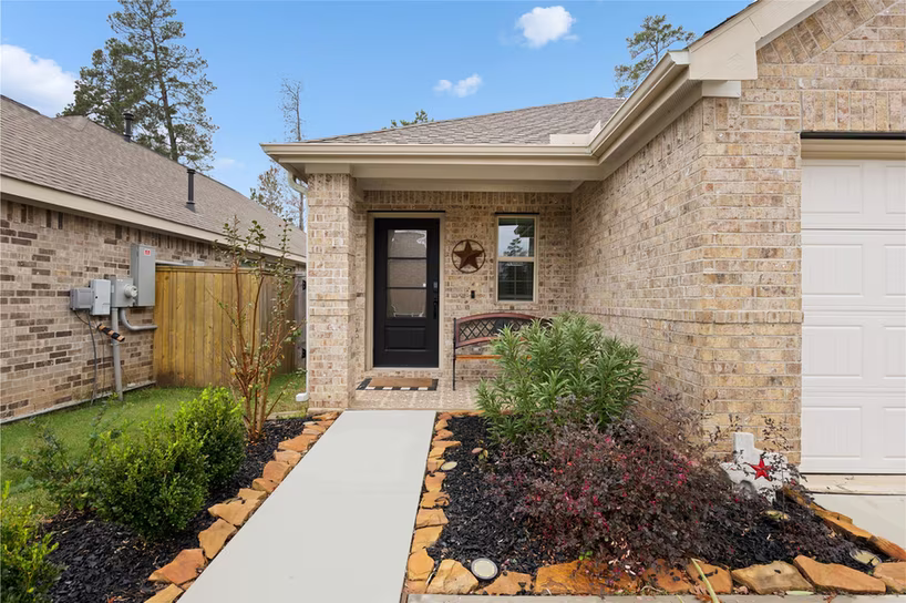 Photo of 10417 Pineland Drive, Willis, TX 77378