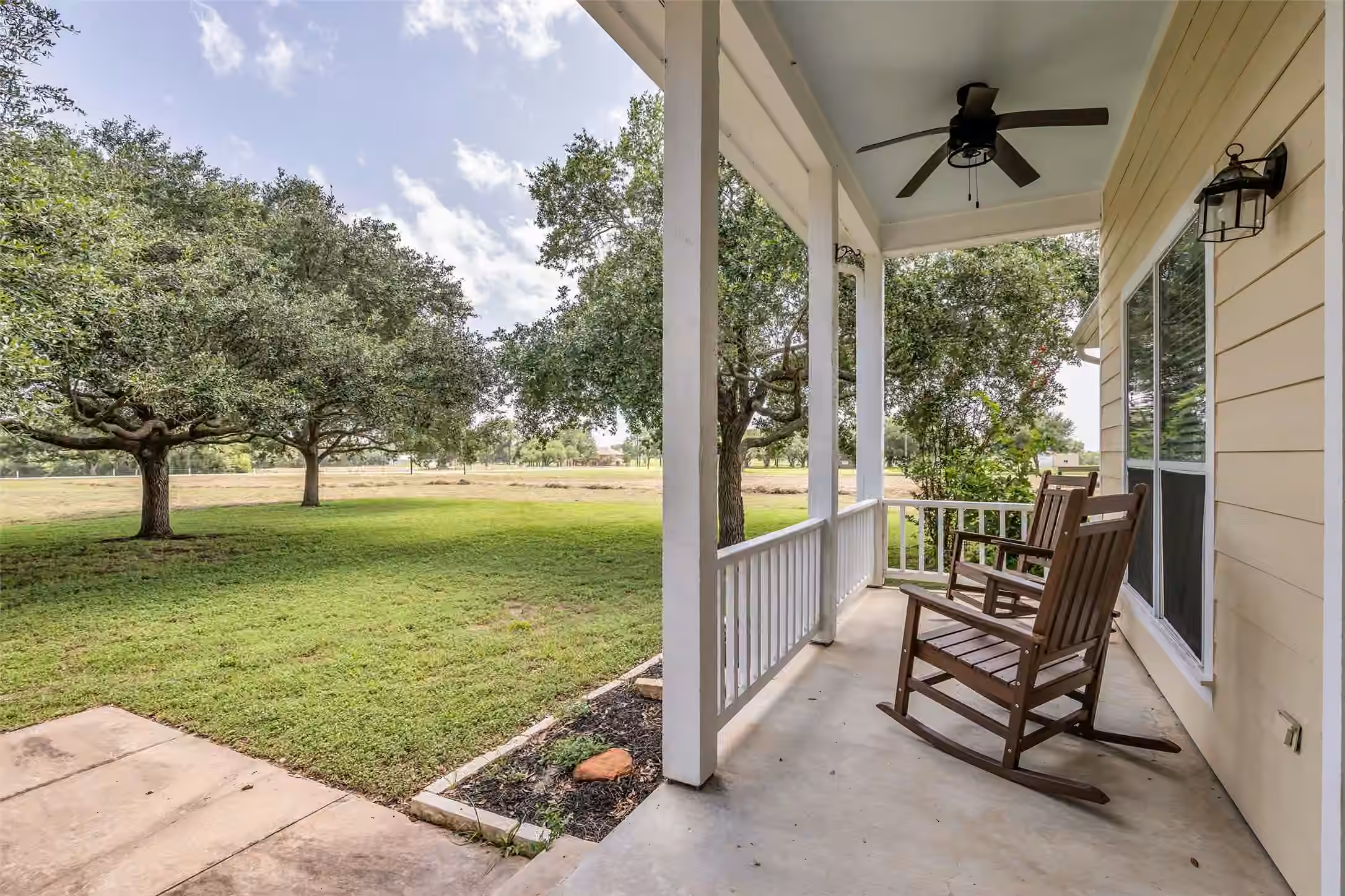 Photo 4 of 1075 Harrisburg Road, Brenham, TX