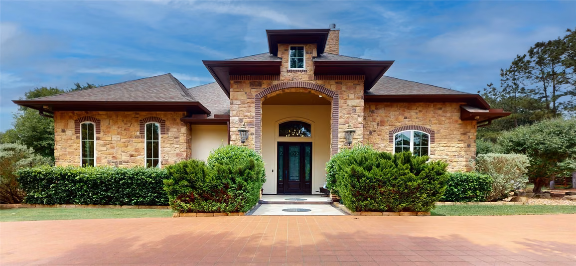 Photo 2 of 26166 Crown Ranch Blvd, Montgomery, TX