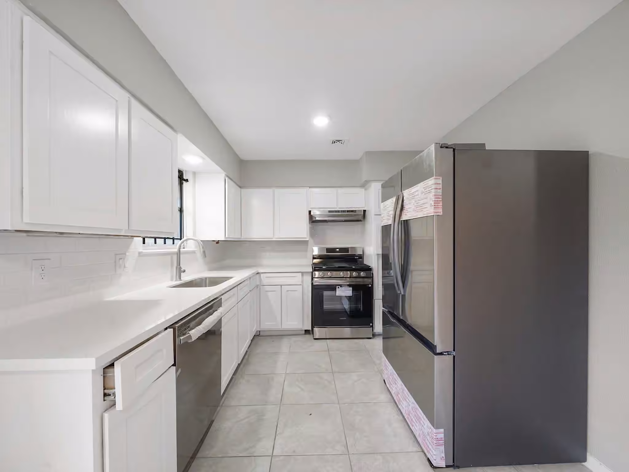 Photo 7 of 9347 Clearway Drive, Houston, TX