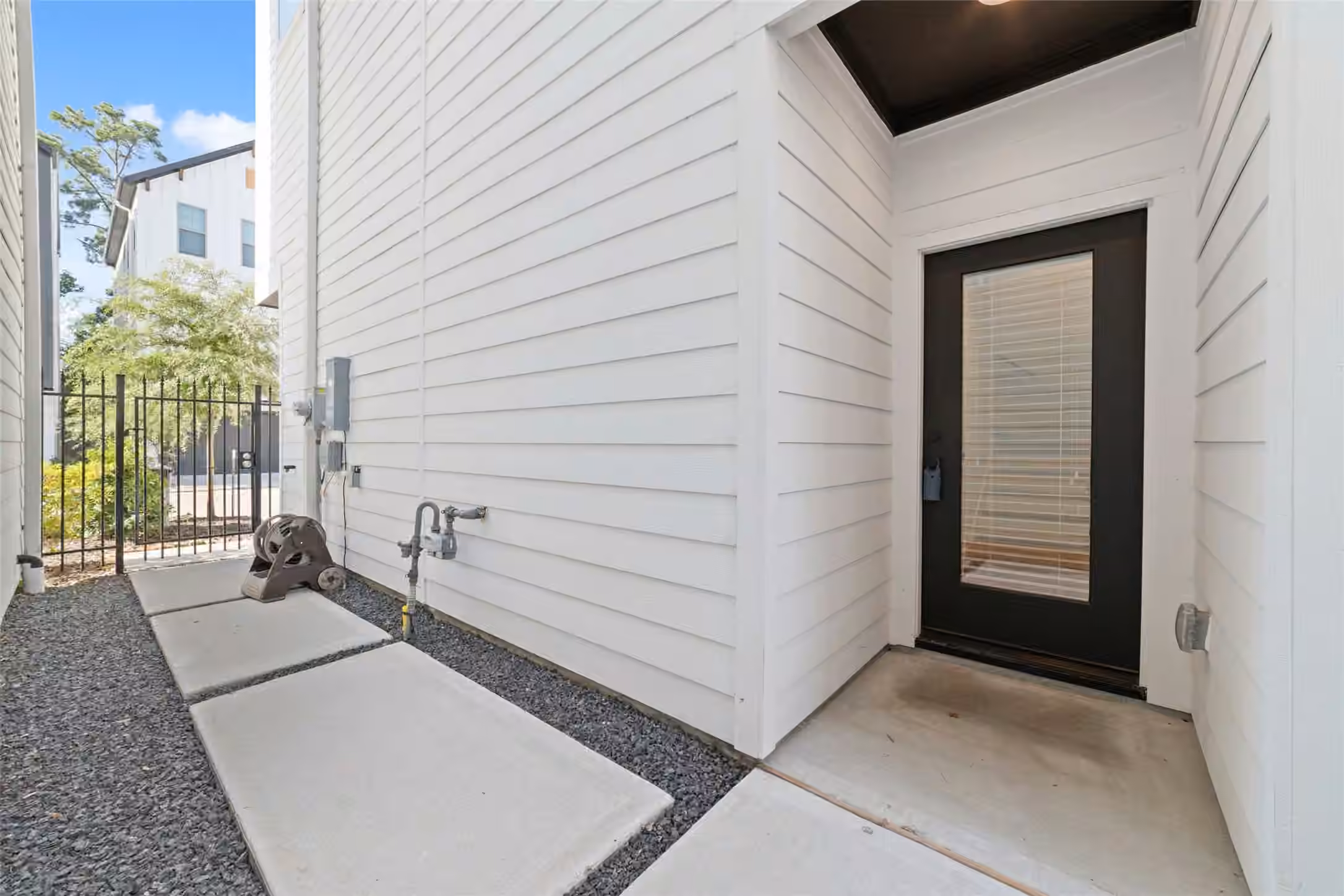 Photo 4 of 3705 Creekmont Green Lane, Houston, TX