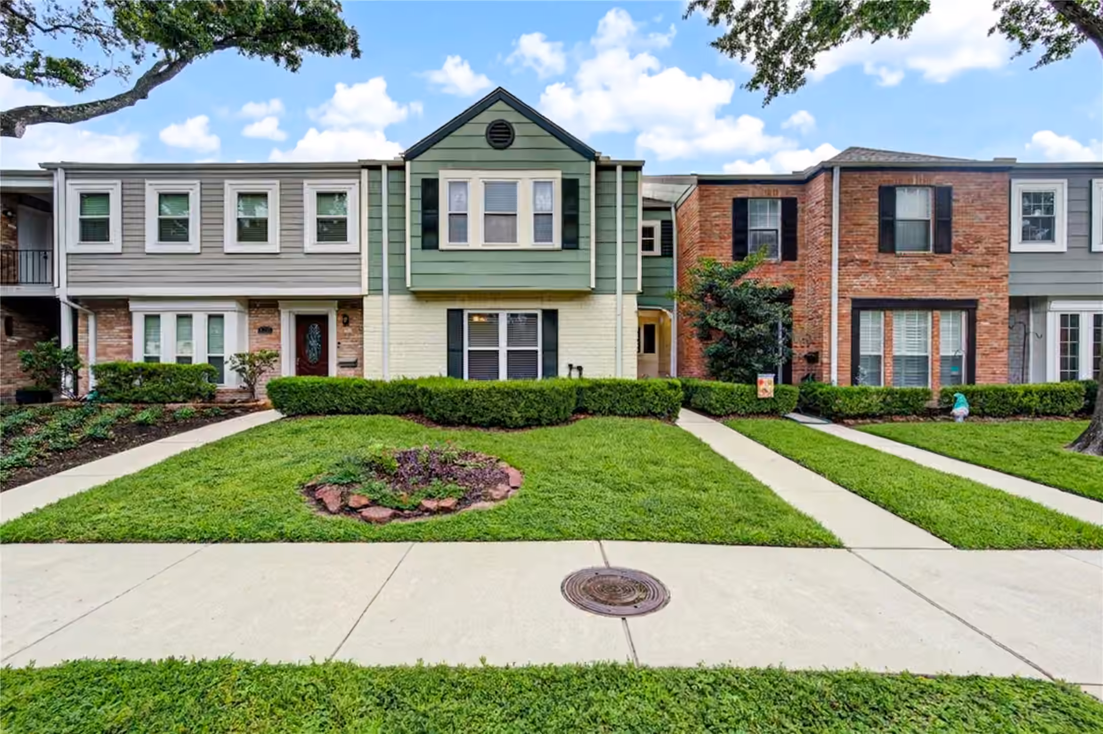 Photo of 1206 Country Place Drive, Houston, TX