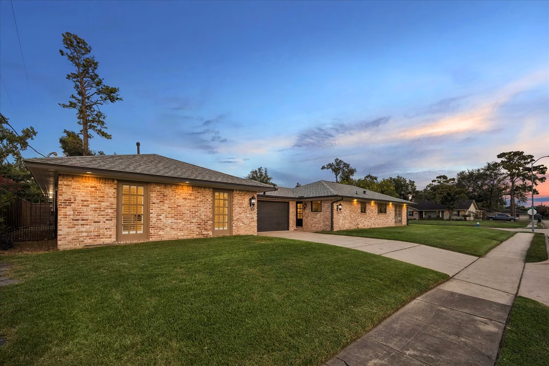 Photo 6 of 6434 Pineshade Lane, Houston, TX