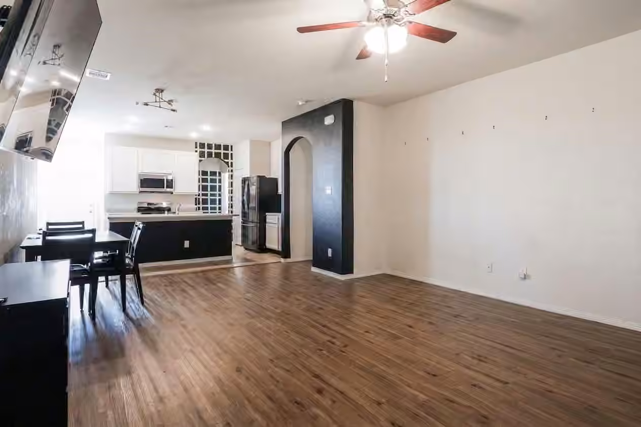 Photo 6 of 10010 Yanet Grove Lane, Houston, TX