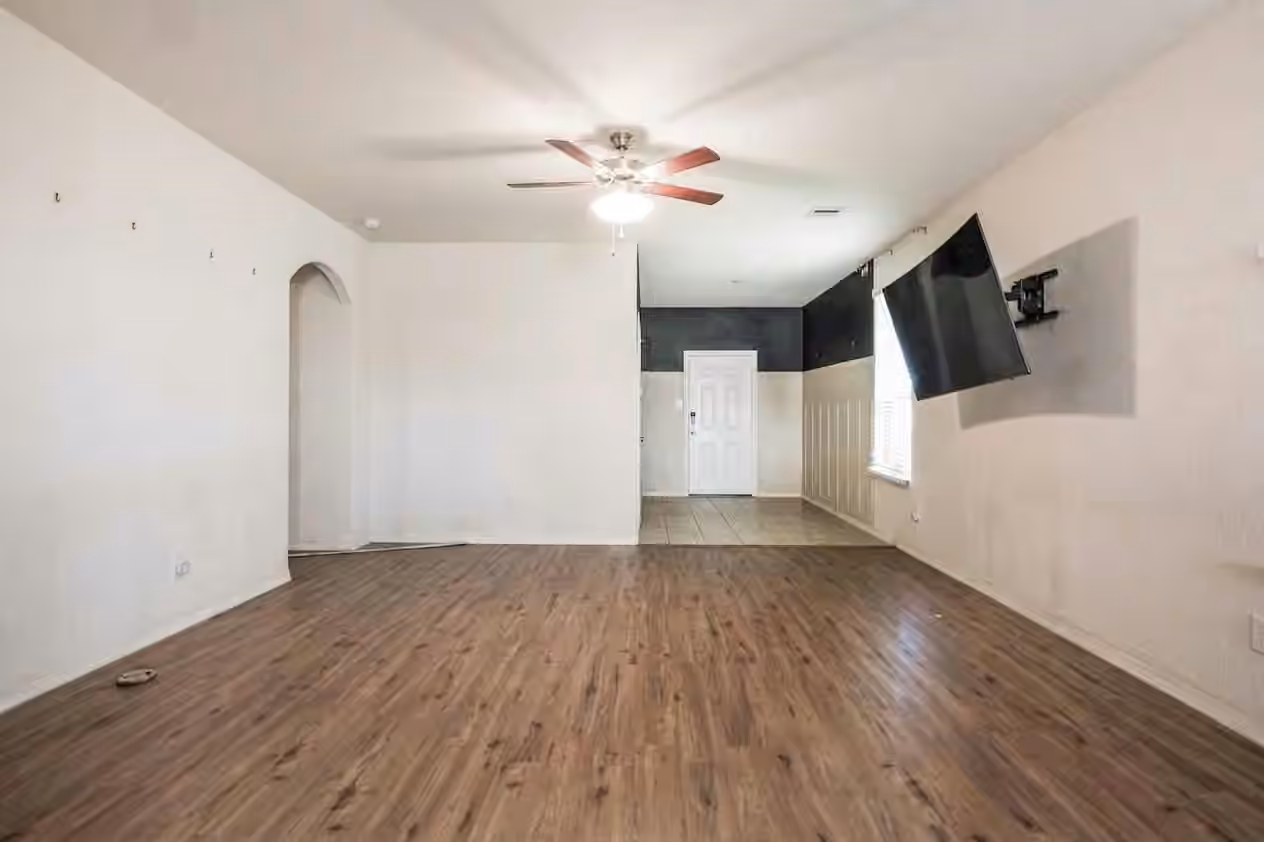 Photo 7 of 10010 Yanet Grove Lane, Houston, TX