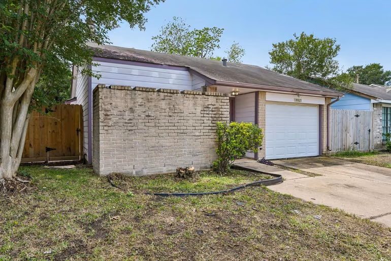 Photo 2 of 19927 Sutton Falls Drive, Cypress, TX