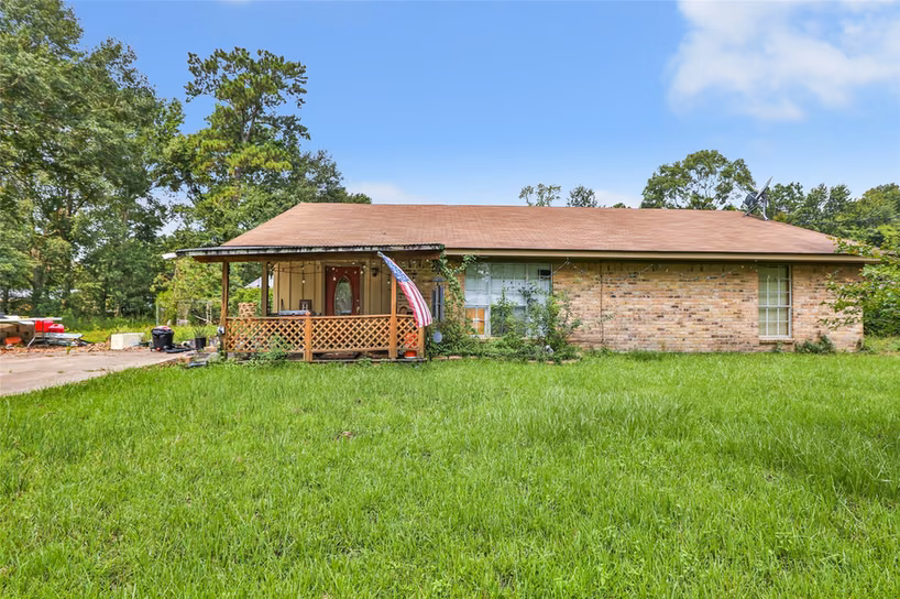 Photo 4 of 157 COUNTY ROAD 3252, Cleveland, TX