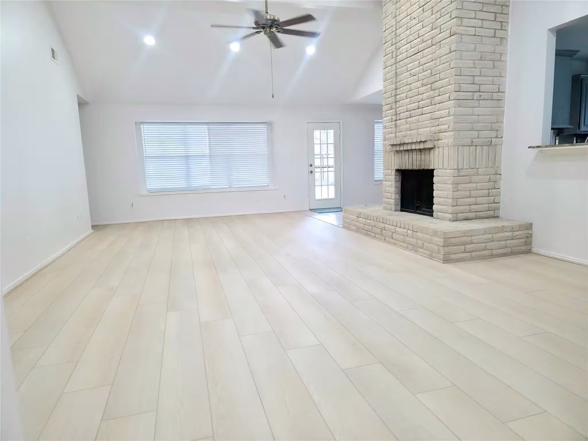 Photo 4 of 13406 Ravenwing Drive, Cypress, TX