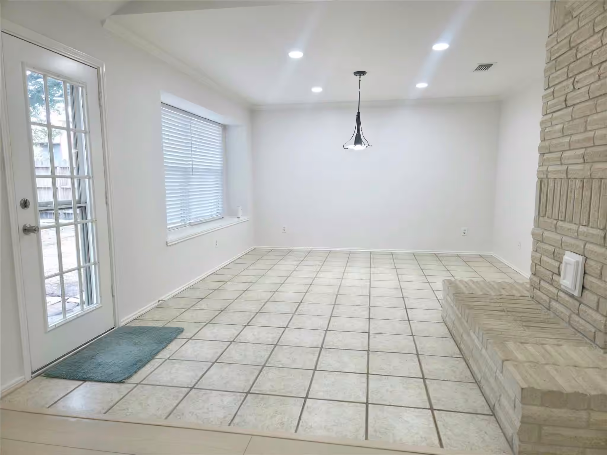 Photo 5 of 13406 Ravenwing Drive, Cypress, TX